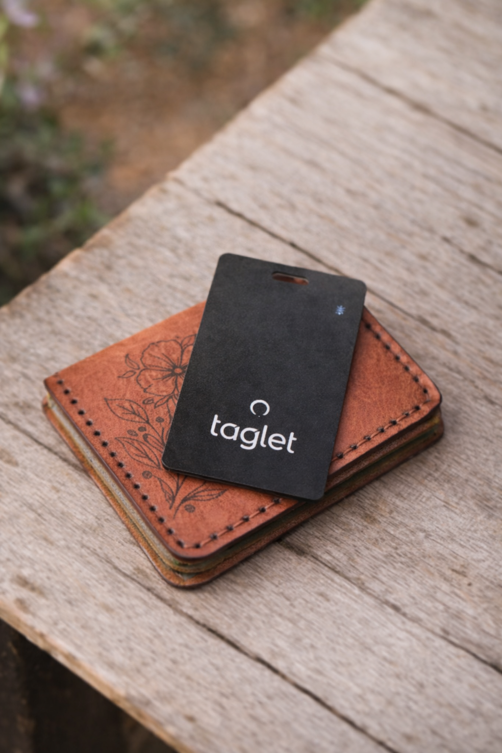 Wireless Card — The Wallet Tracker That Actually Fits
